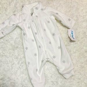 White snowflake sleeper